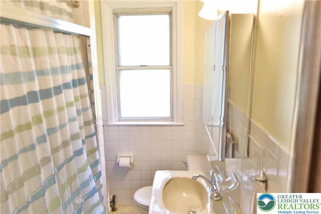 525 6th Street