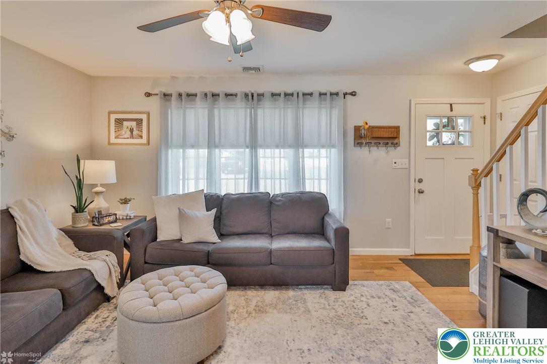 1322 West Rosemont Drive