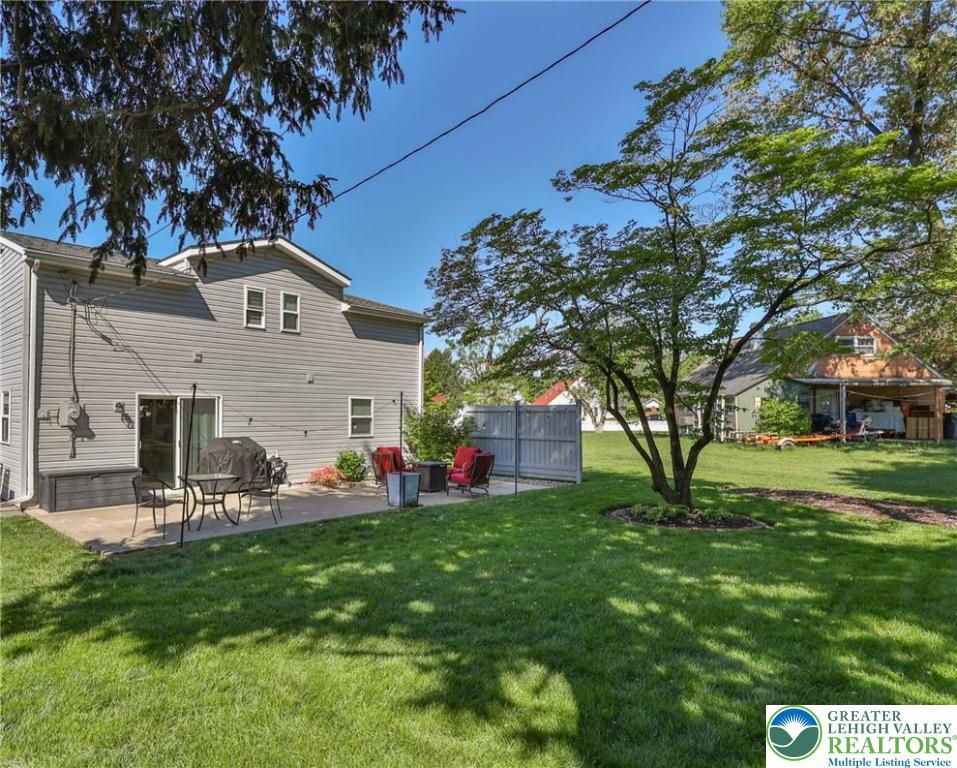 1322 West Rosemont Drive