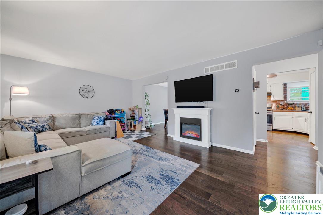 516 Woodbridge Circle