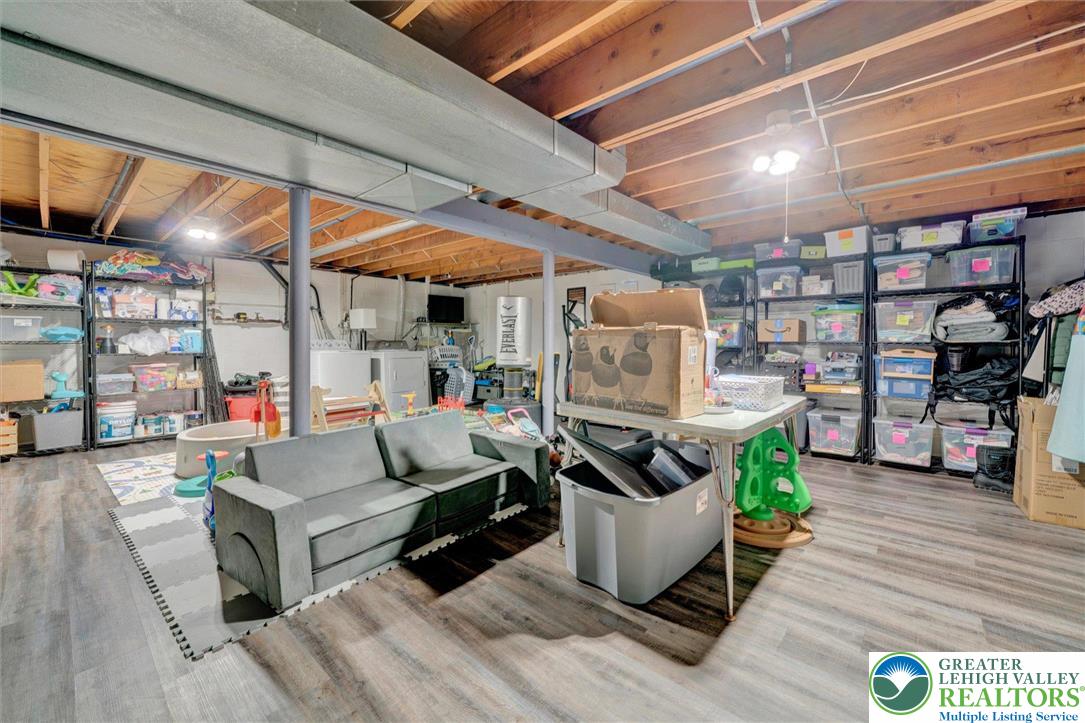 516 Woodbridge Circle