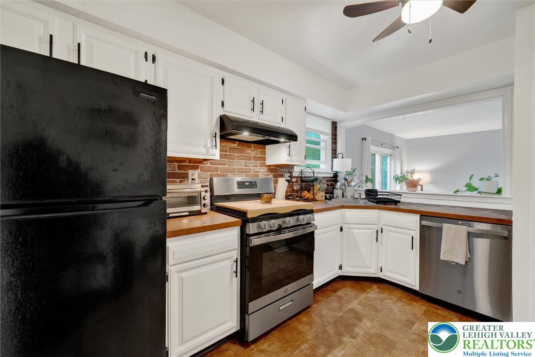 516 Woodbridge Circle