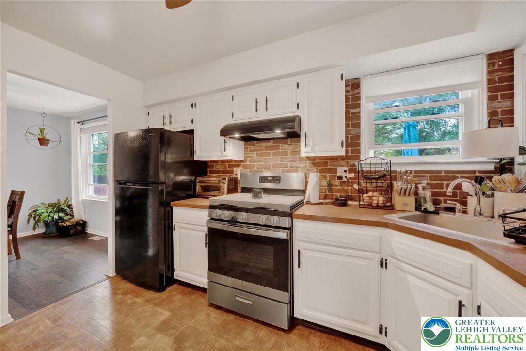 516 Woodbridge Circle
