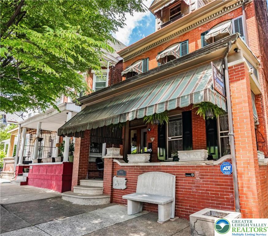 1003 Northampton Street