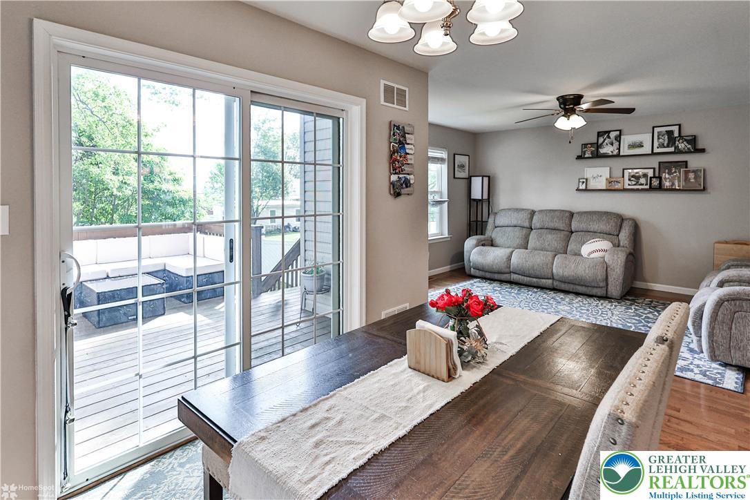 318 Pike Street