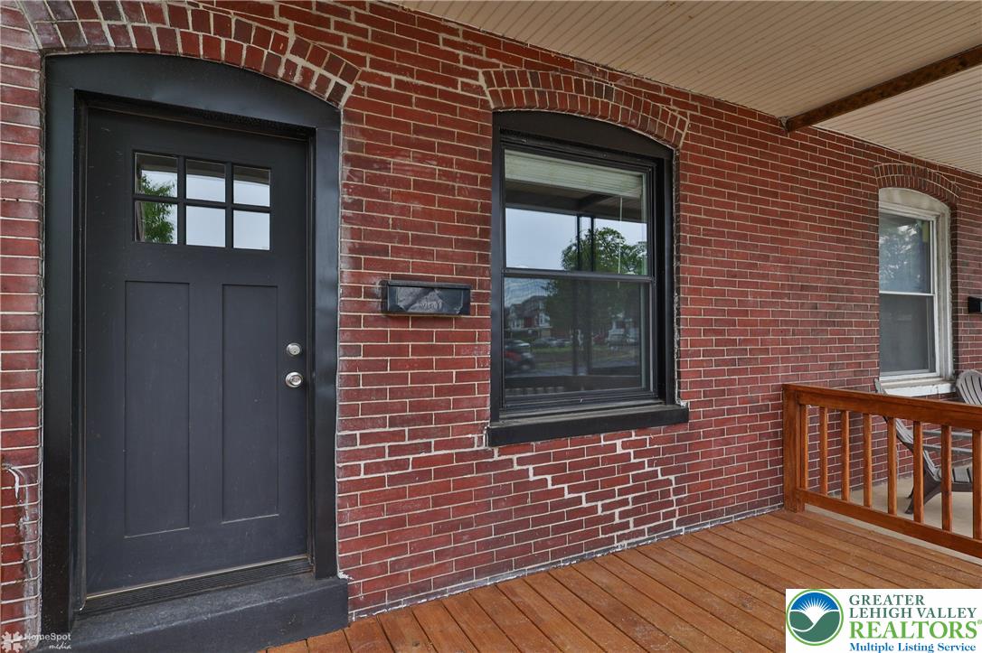 324 Saint John Street