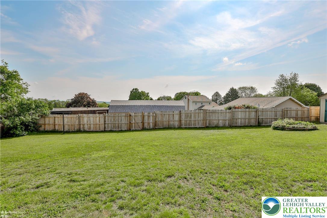 6386 Sullivan Trail
