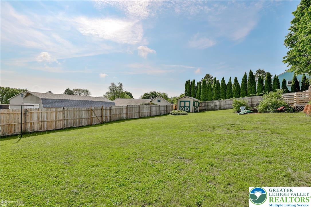 6386 Sullivan Trail
