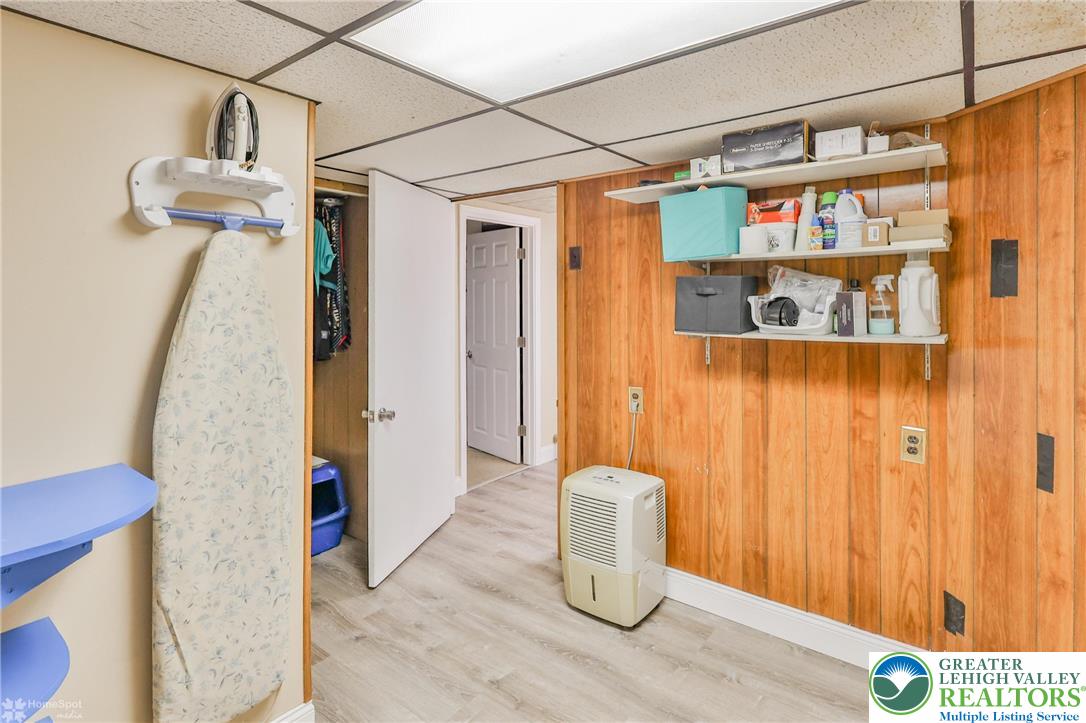 6386 Sullivan Trail