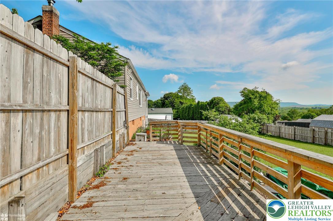 6386 Sullivan Trail