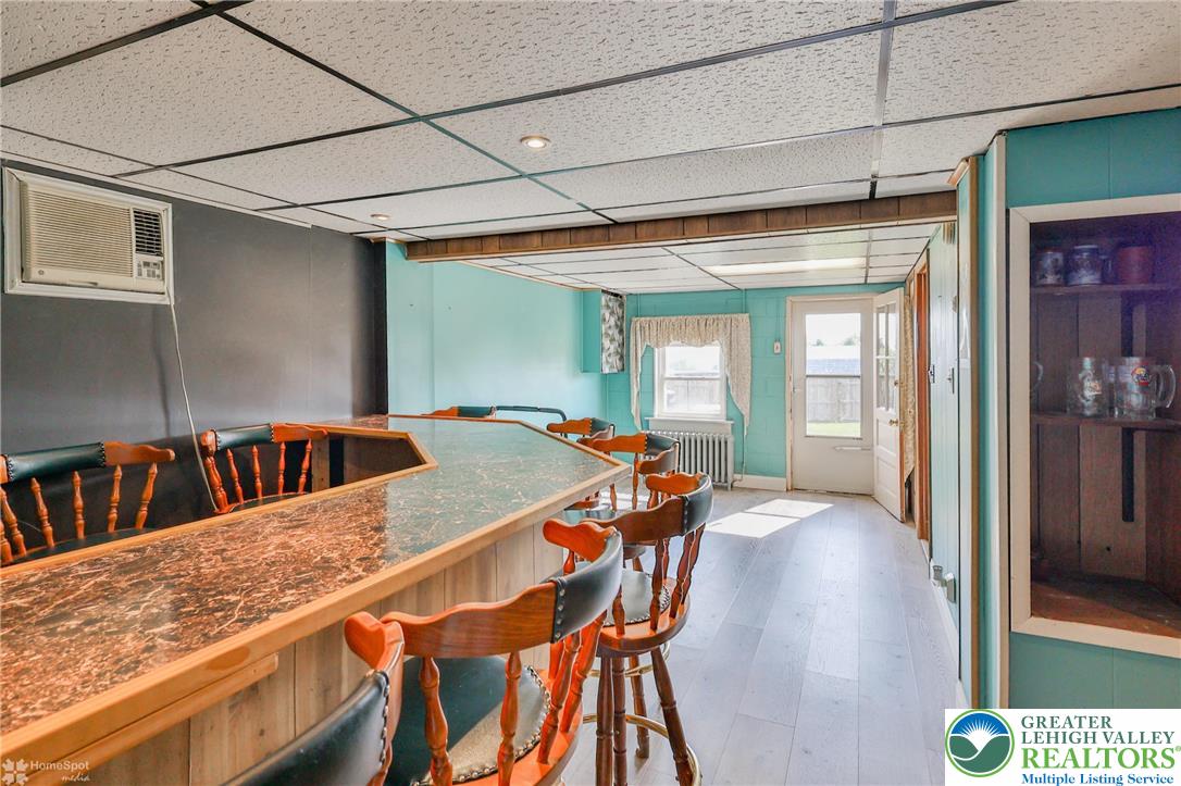 6386 Sullivan Trail