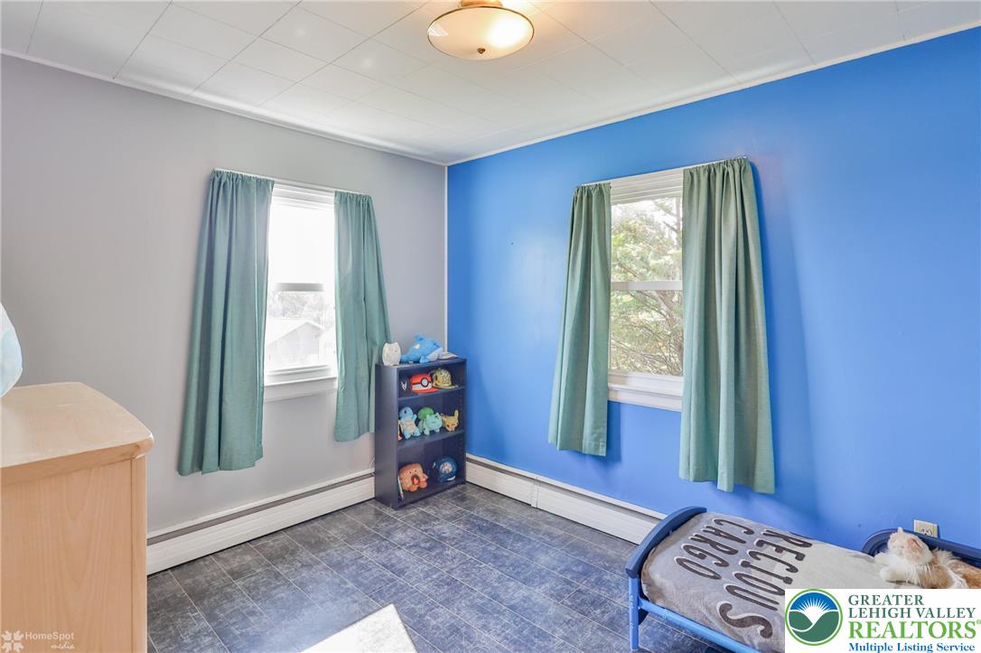 6386 Sullivan Trail