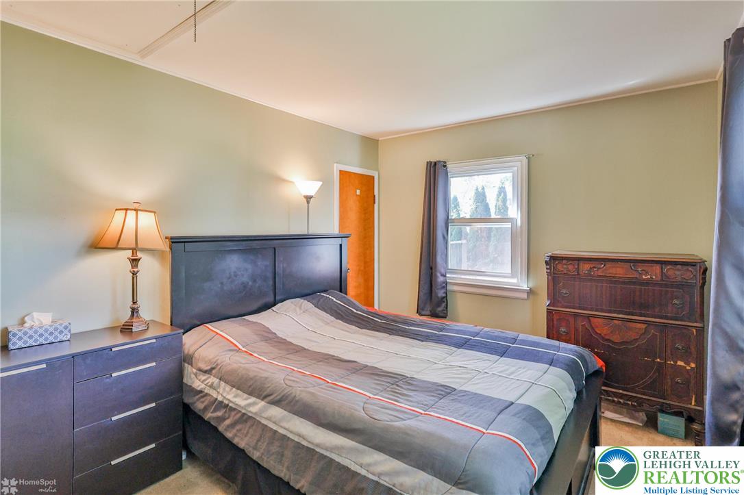 6386 Sullivan Trail