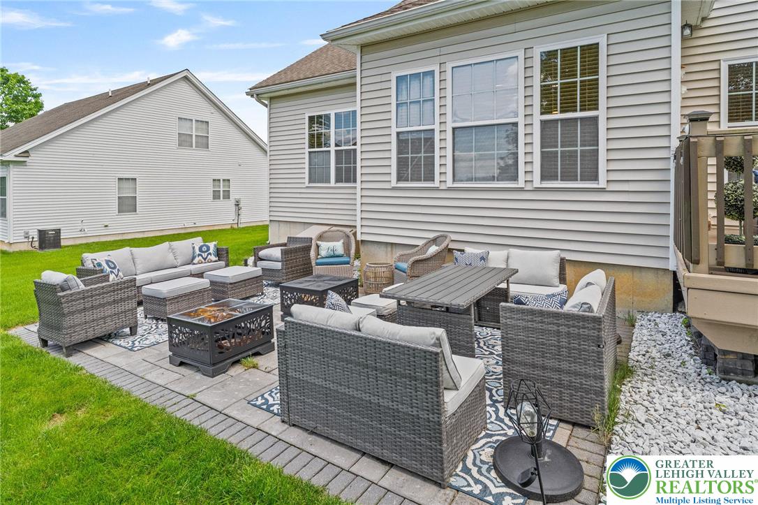 1456 Hennaberry Lane