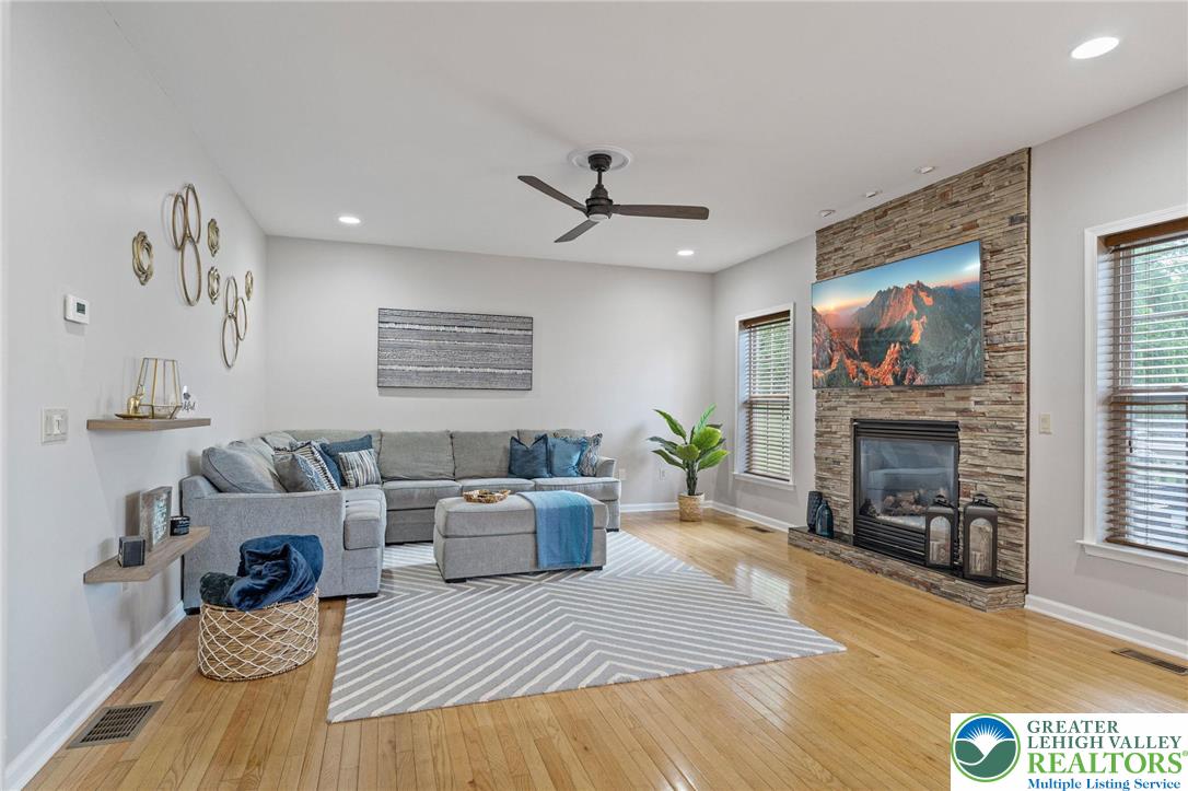 1456 Hennaberry Lane