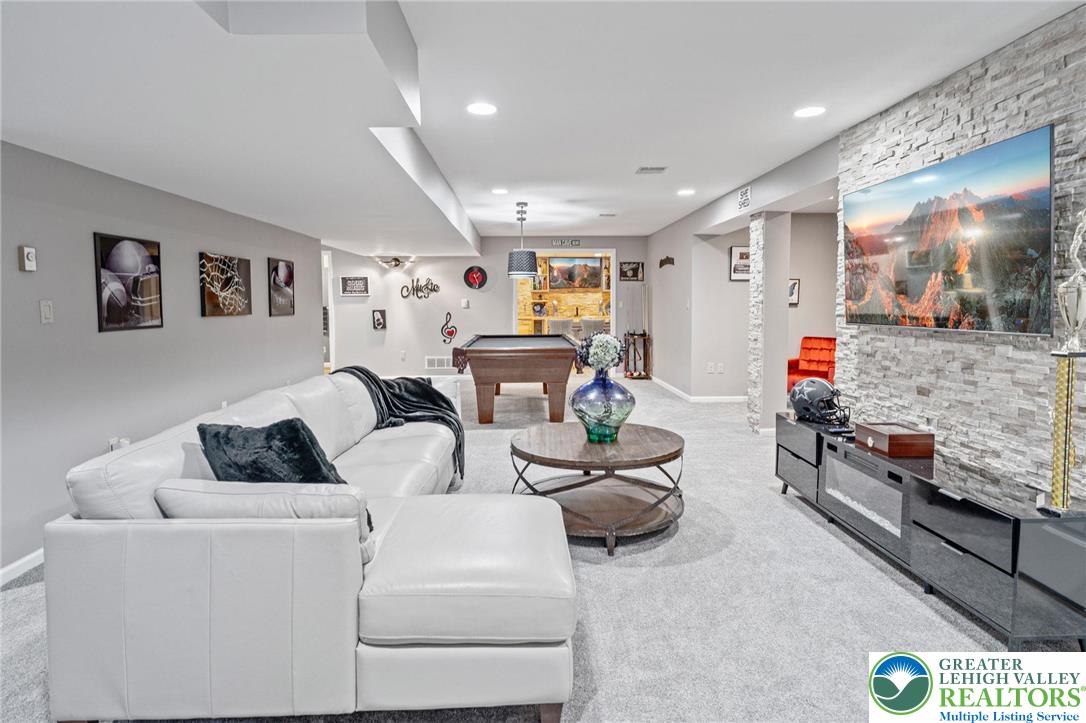 1456 Hennaberry Lane