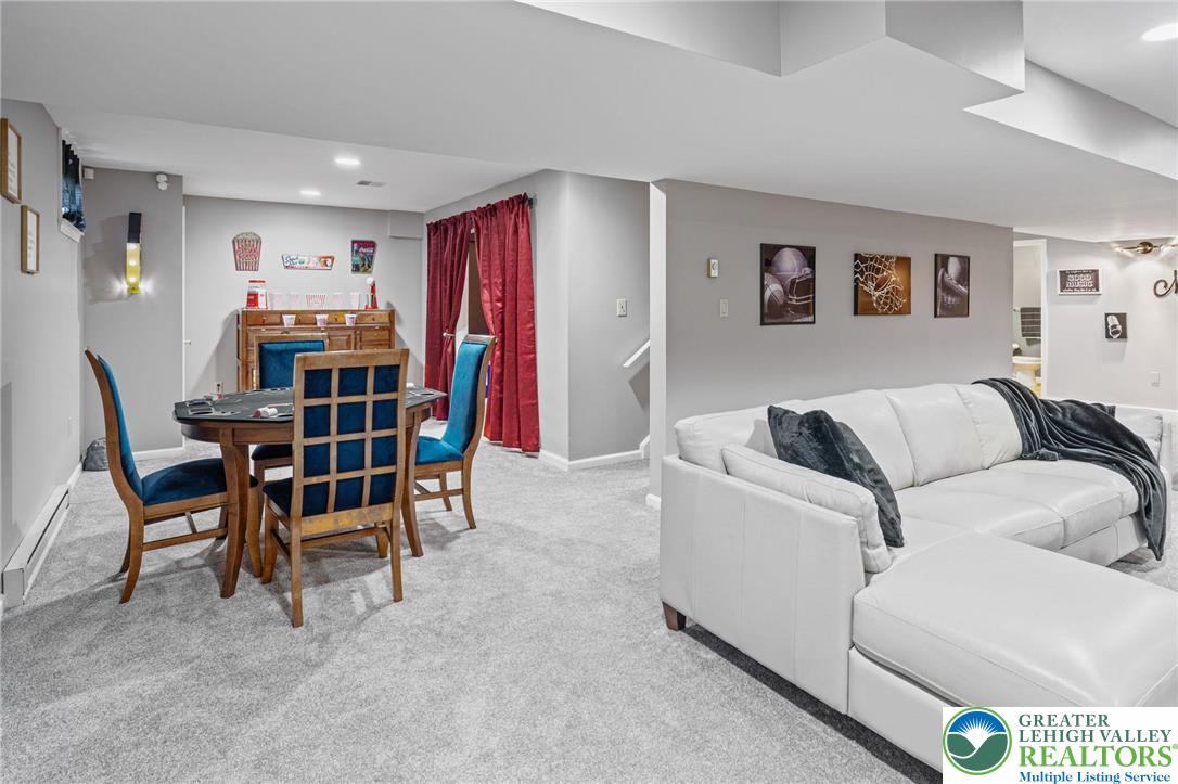 1456 Hennaberry Lane