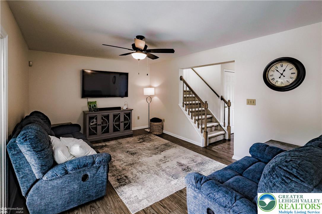 4809 Janet Lane