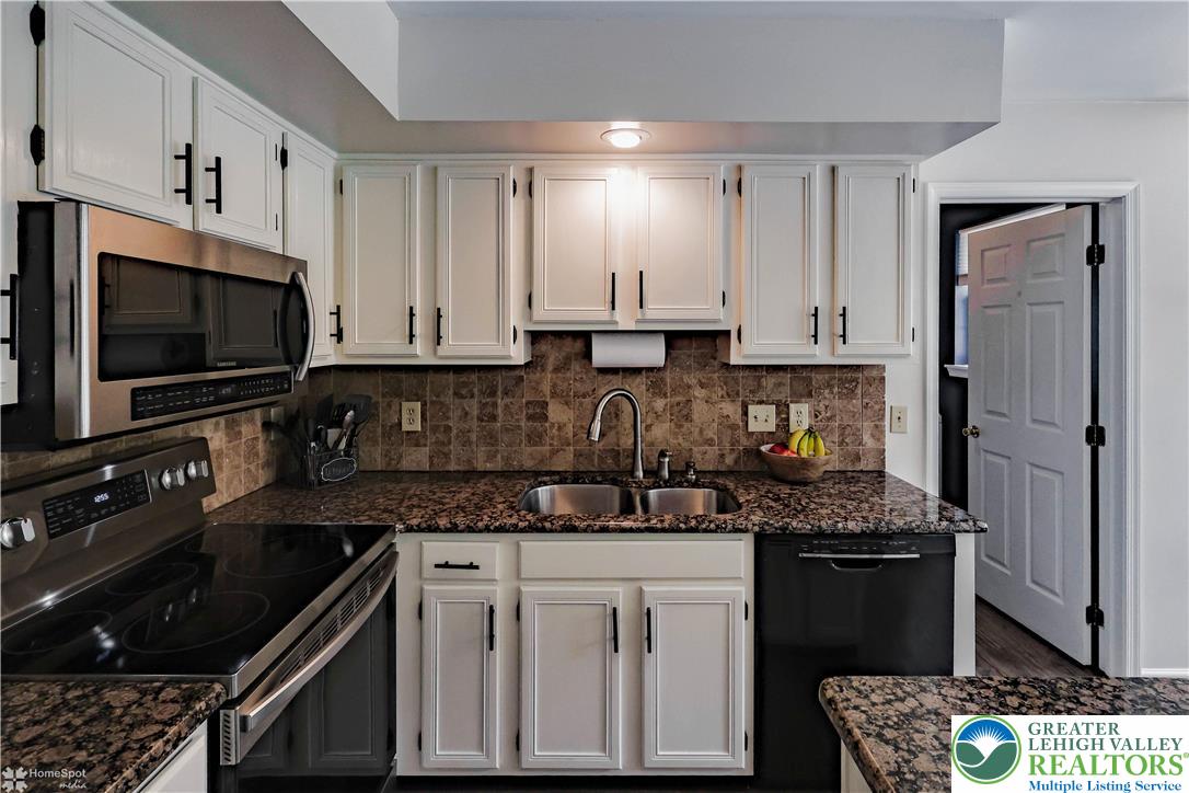 4809 Janet Lane