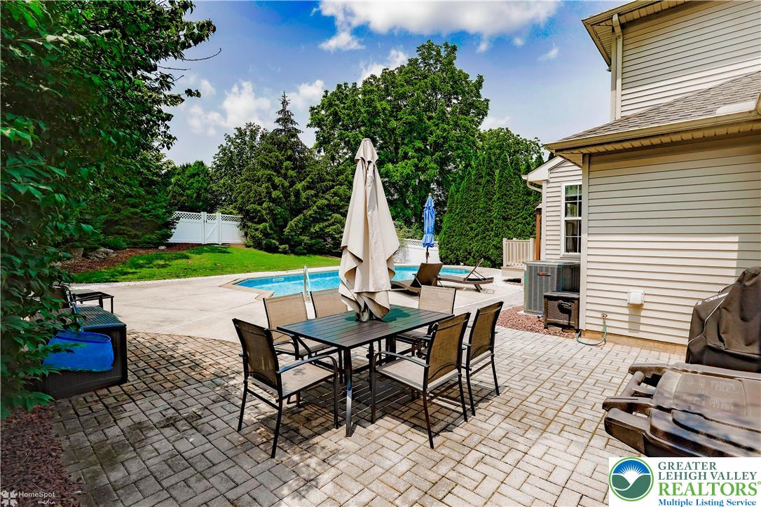 4809 Janet Lane