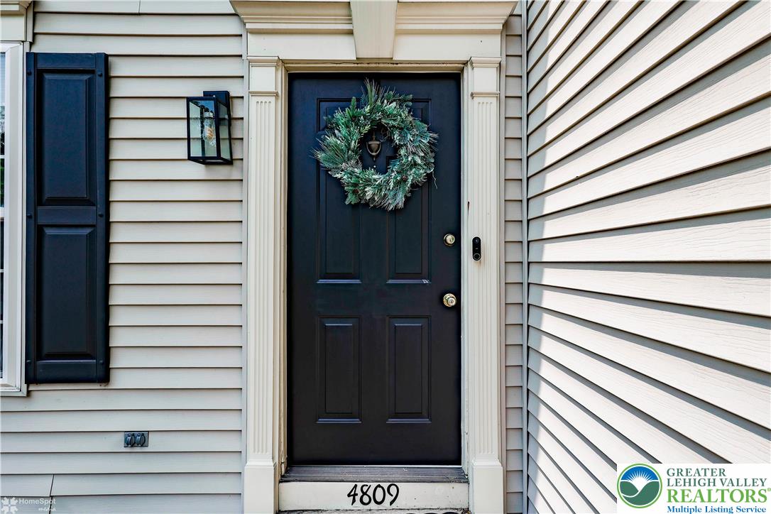 4809 Janet Lane
