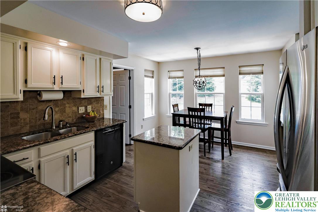 4809 Janet Lane
