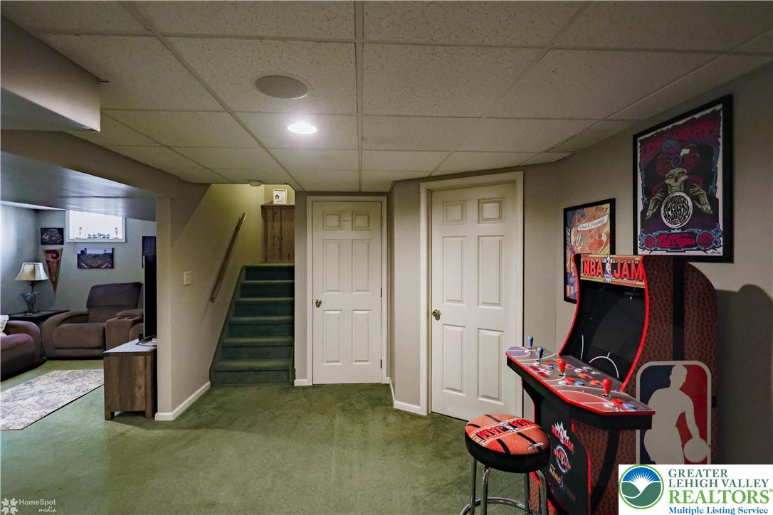4809 Janet Lane