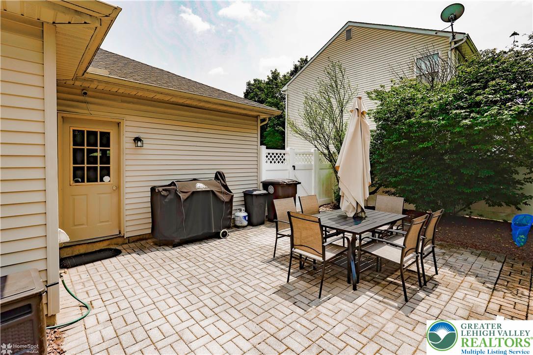 4809 Janet Lane