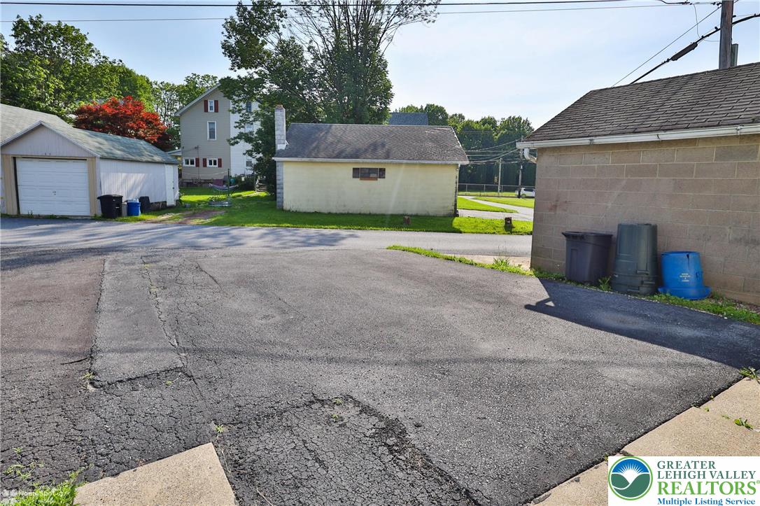 2437 Cherryville Road