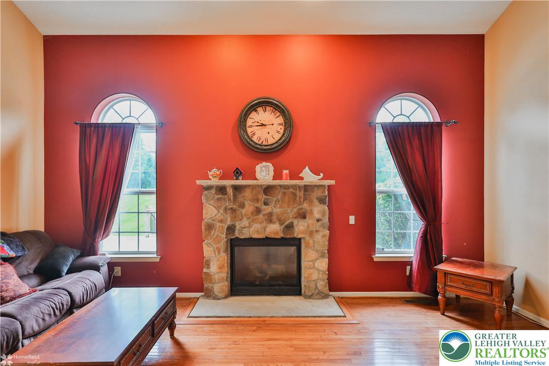 10 Windrift Court