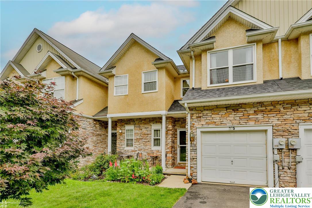 205 Maple Court