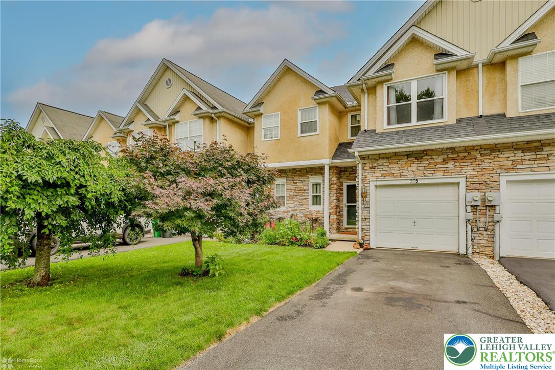205 Maple Court