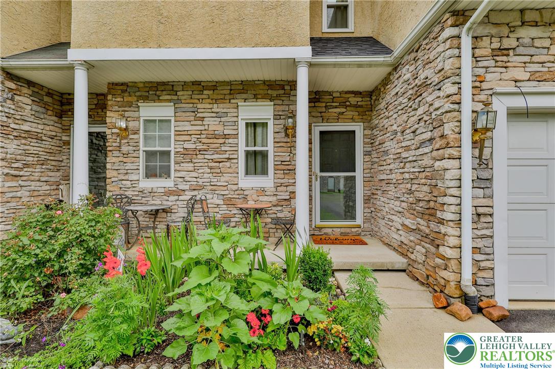 205 Maple Court