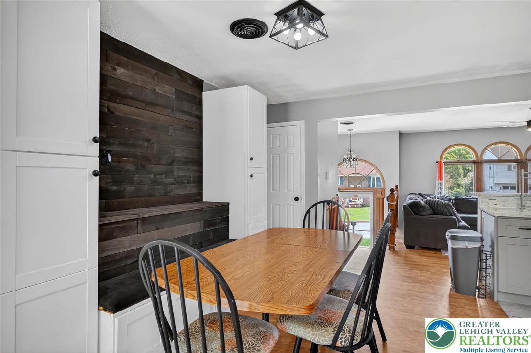 2913 Hay Terrace