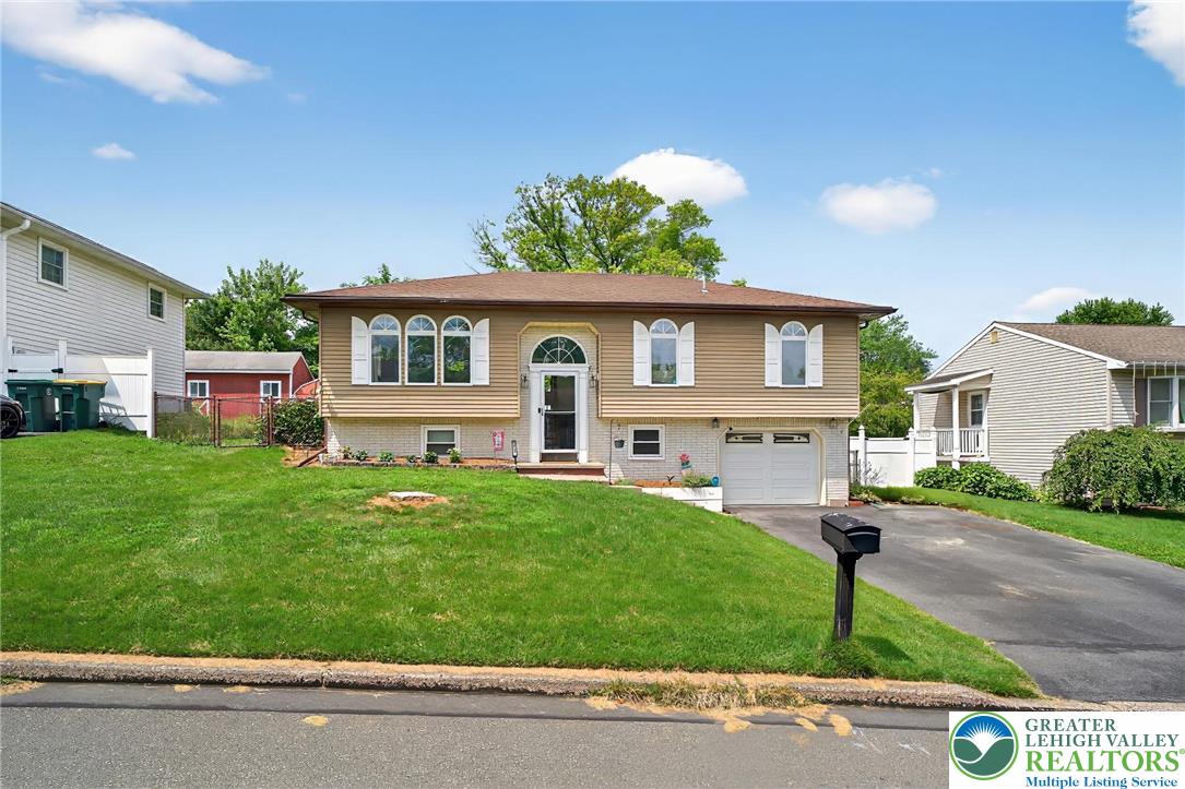 2913 Hay Terrace