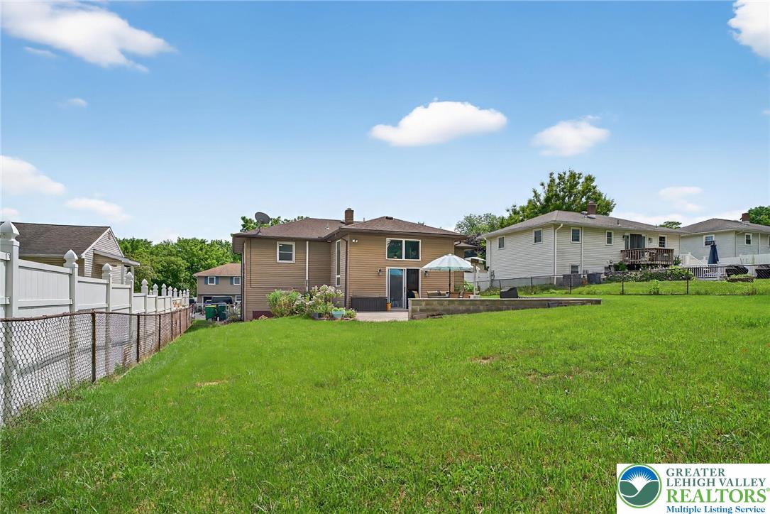 2913 Hay Terrace
