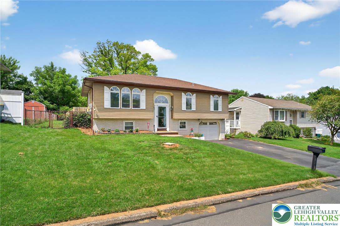 2913 Hay Terrace