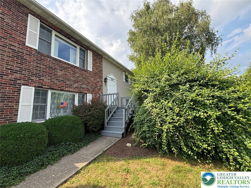1092 Pohopoco Drive 2