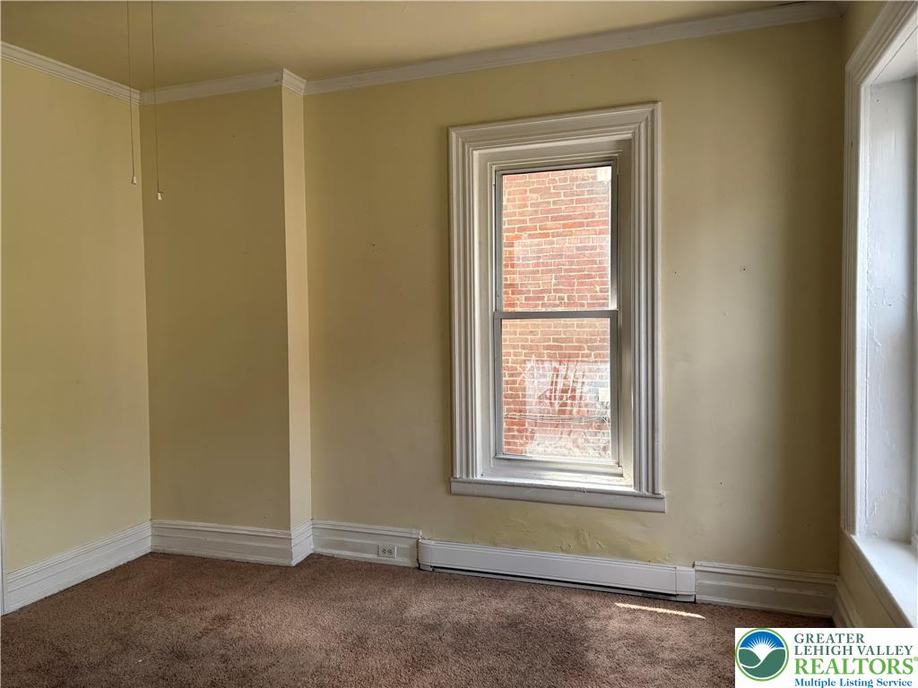 620 Chew Street 1F