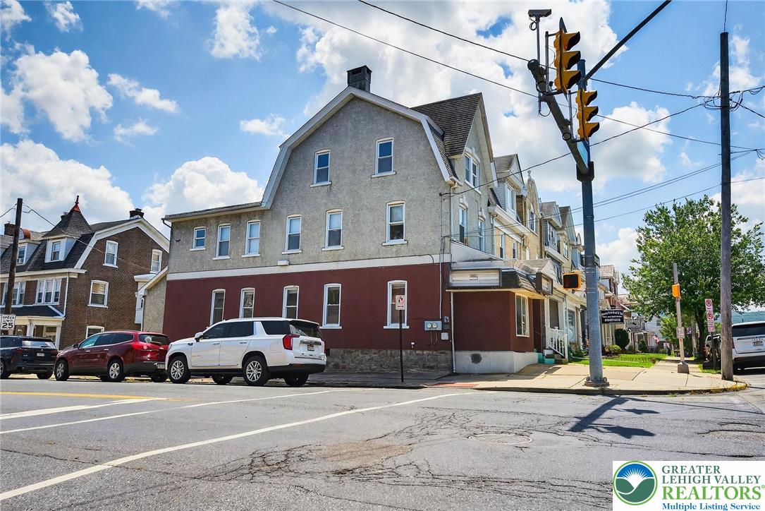 748 Linden Street