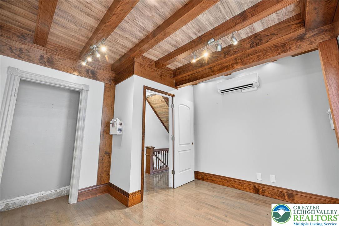 748 Linden Street