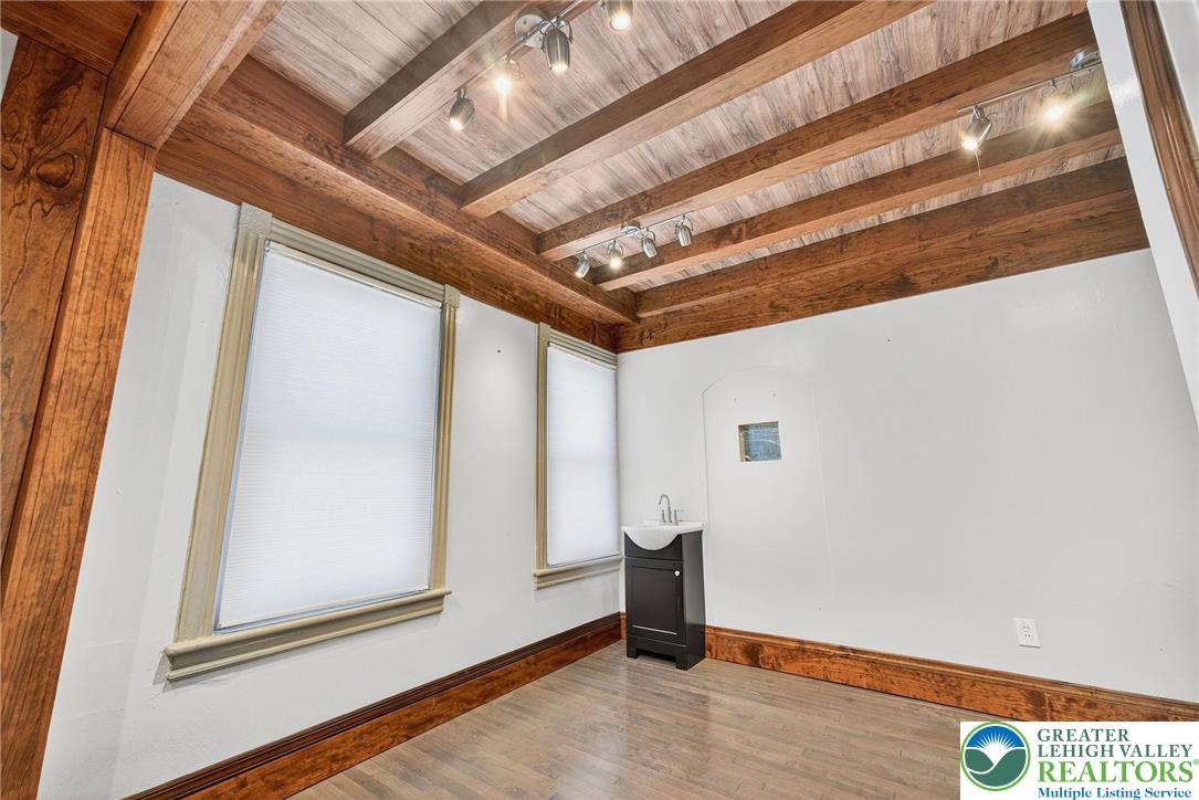 748 Linden Street
