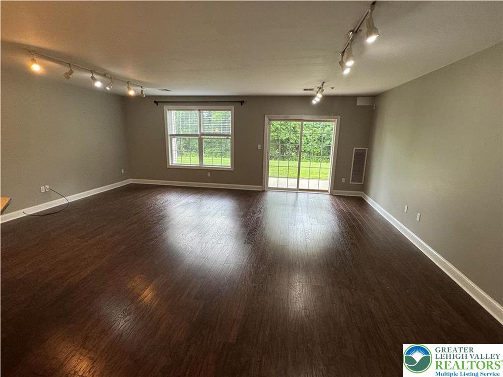 1169 Meadow Lark