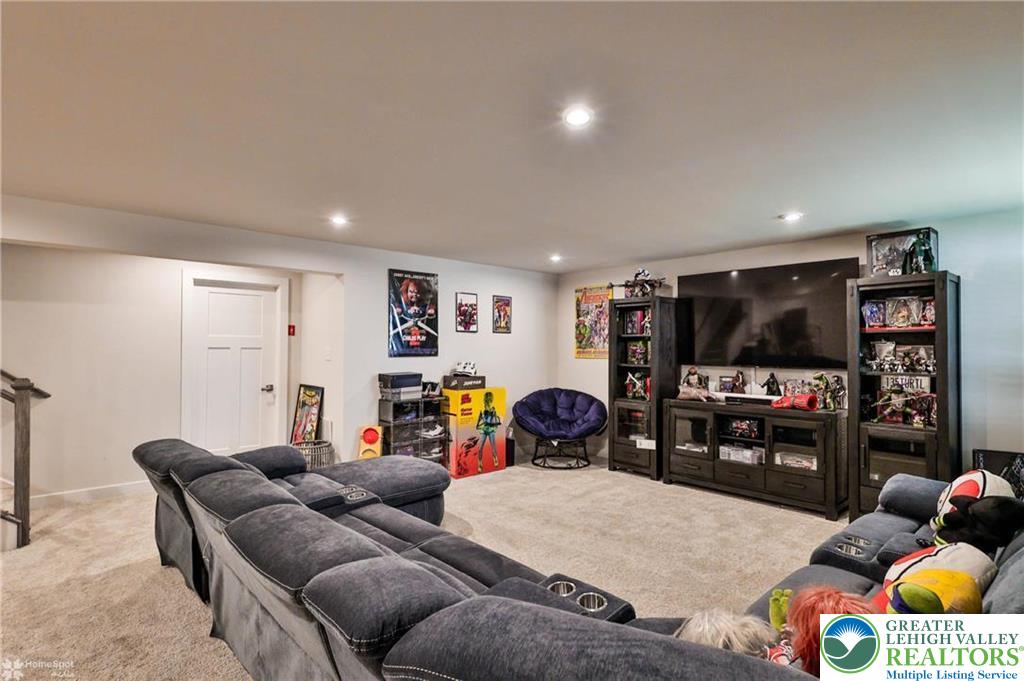 3911 Dewalt Street