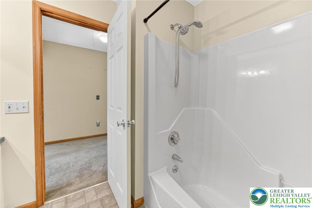 2737 Tamlynn Lane