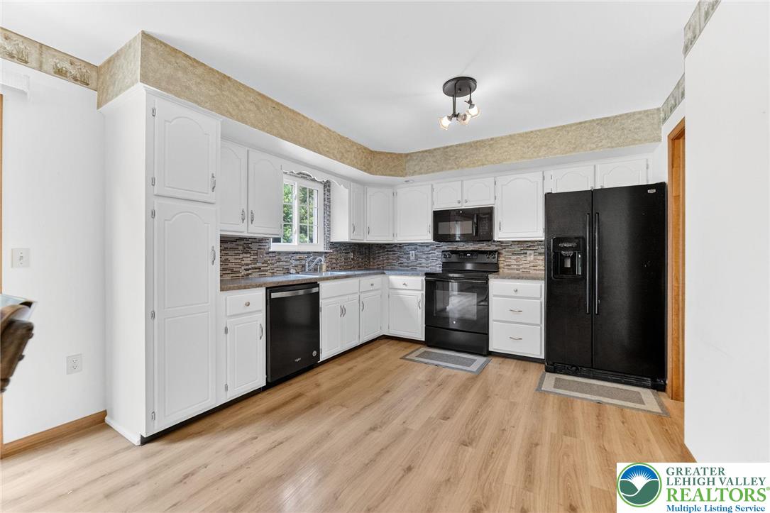 2737 Tamlynn Lane