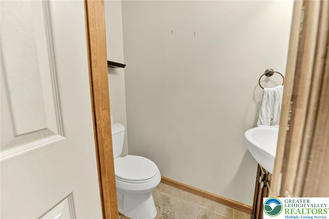 2737 Tamlynn Lane