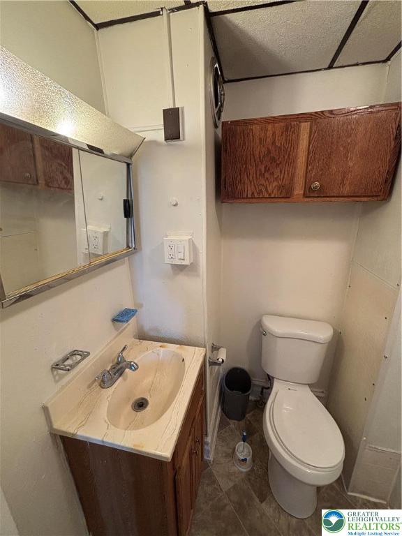 323 North 8th 6