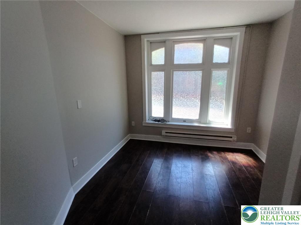 245 North 9th Street 1
