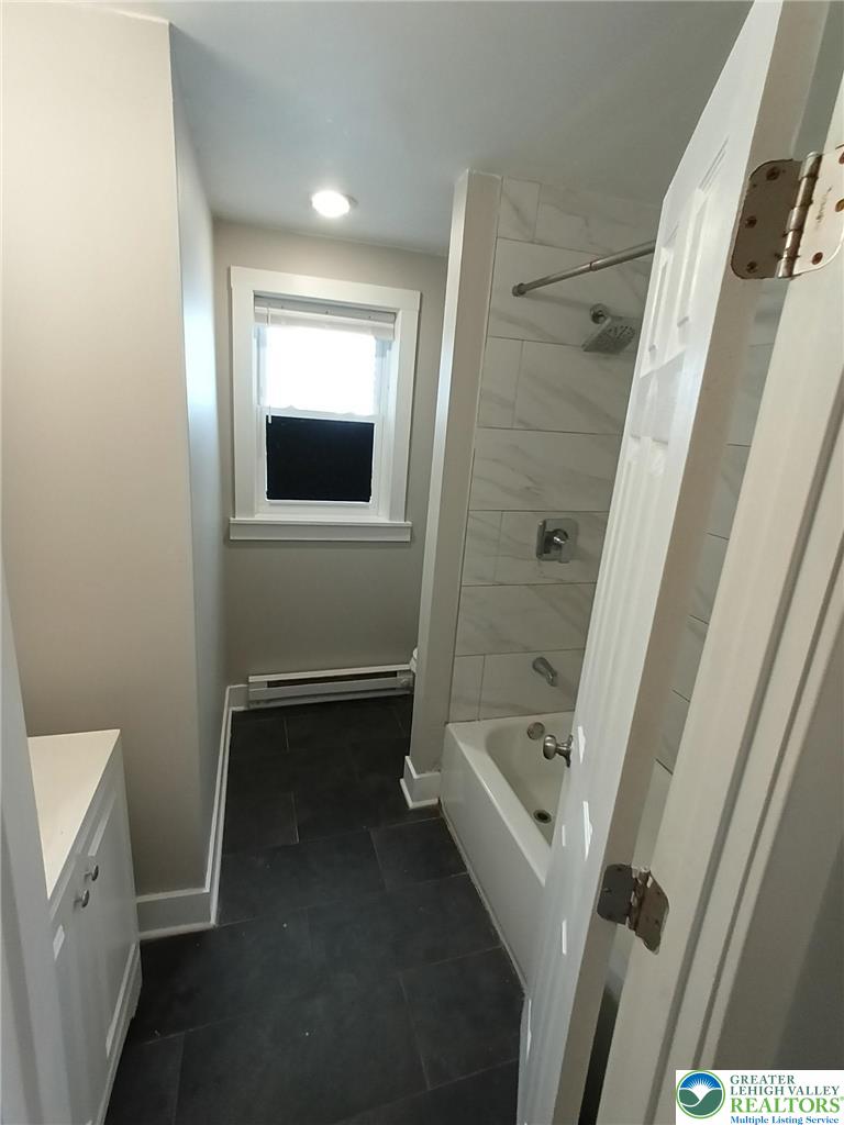 245 North 9th Street 1